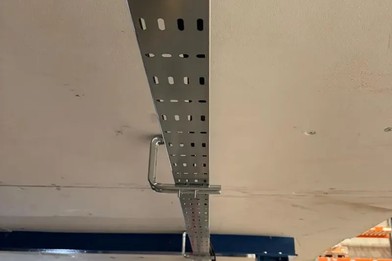 Cable tray and distribution board