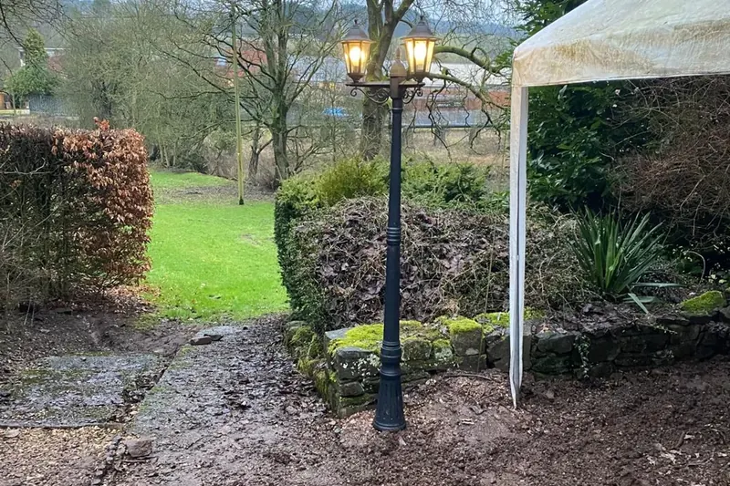 Garden lantern lighting