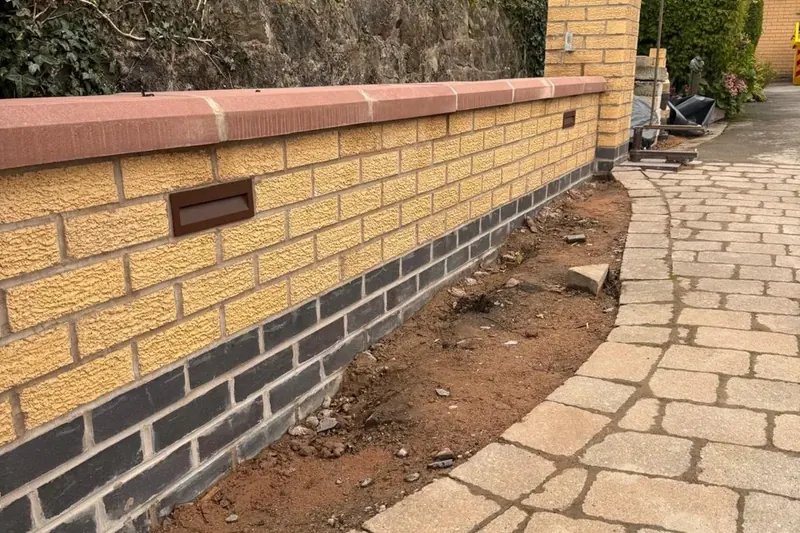 Outdoor wall and entrance lighting