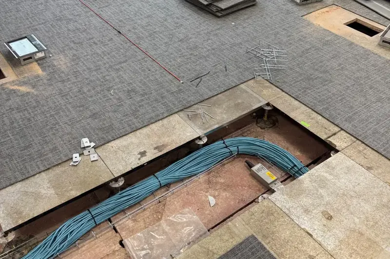 Underfloor data cabling and containment